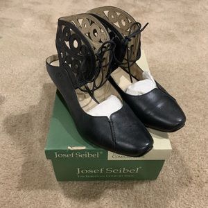 Josef Seibel black flats that tie, with small heel